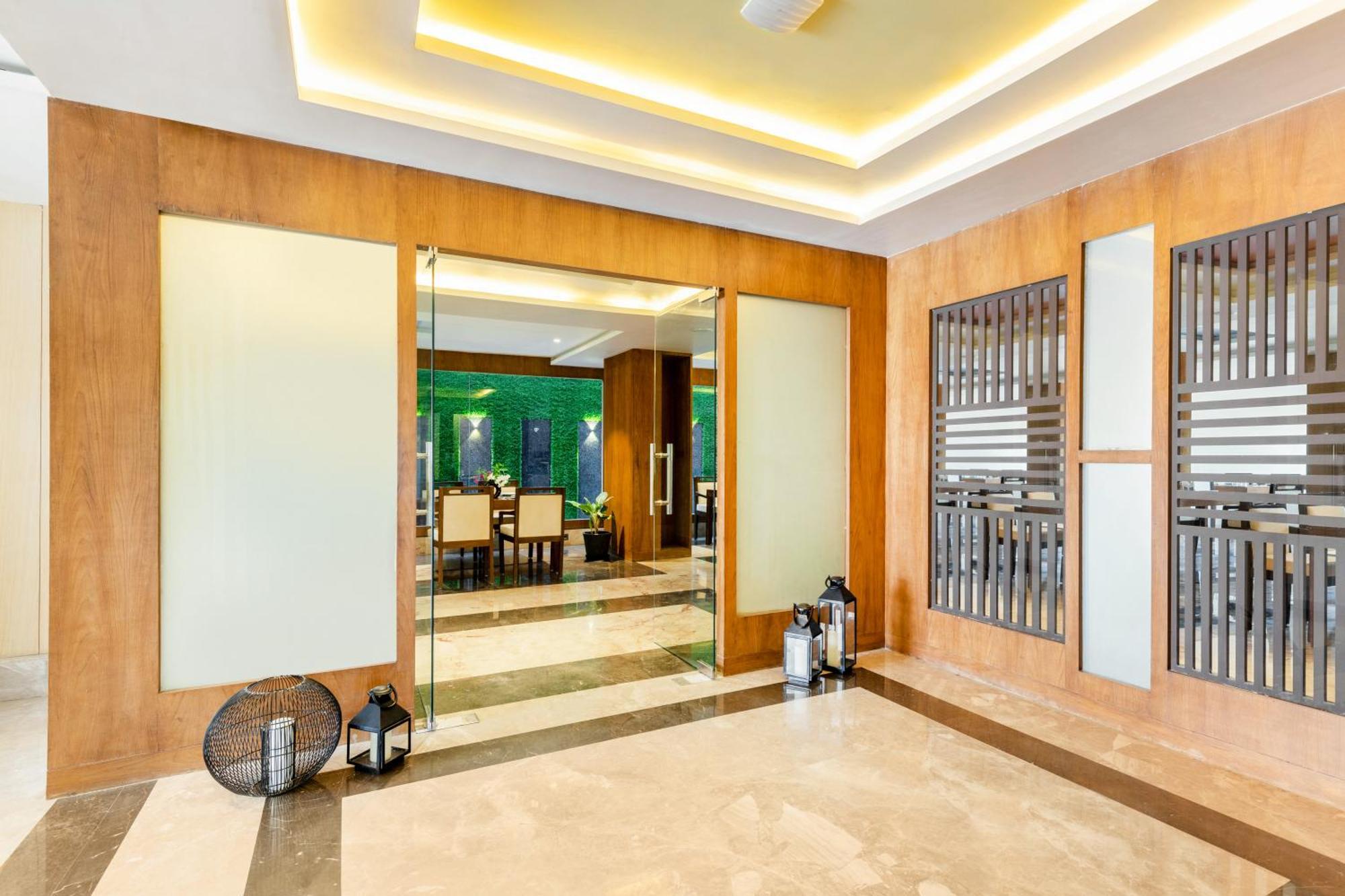 Seasons Sajjangarh Hotel Udaipur Exterior photo
